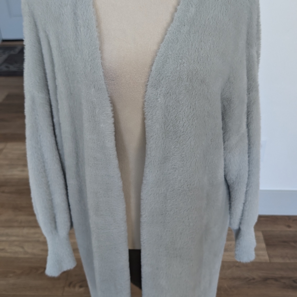 Elegant Women's Gray Cardigan